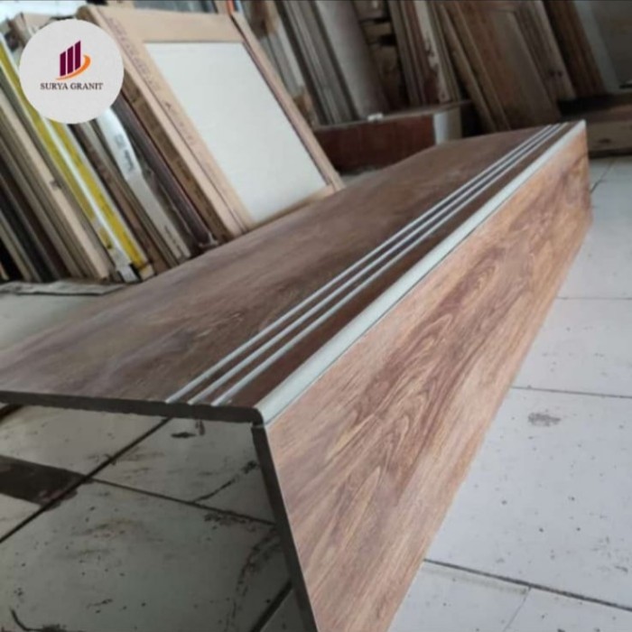 GRANIT ANAK TANGGA 30X100 20X100 MOTIF KAYU CUSTOM