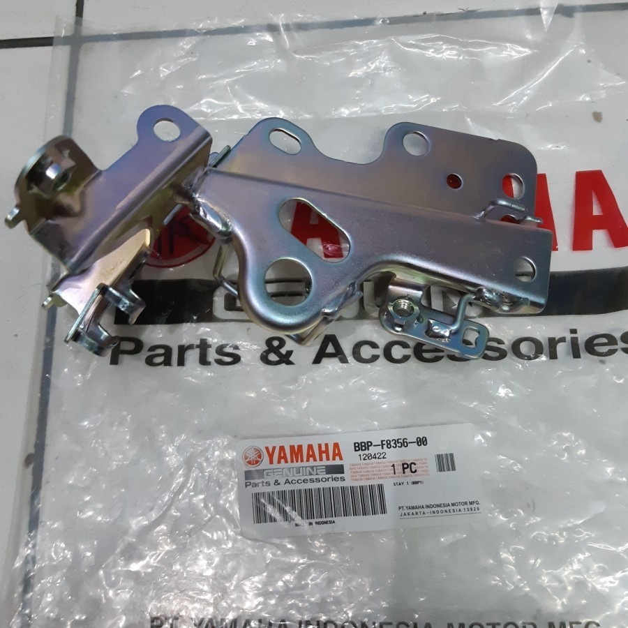 Stay 1 Bracket Lampu Depan Yamaha Aerox 155 Connected NON ABS BBP-F8356-00 FSK DK