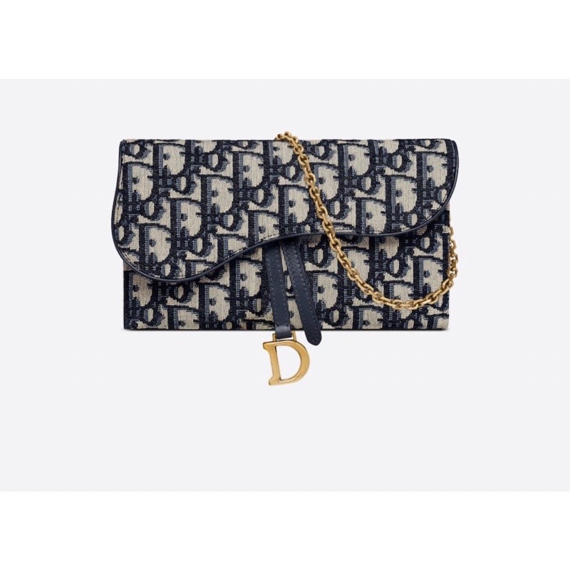 Pre order Dior wallet on chain