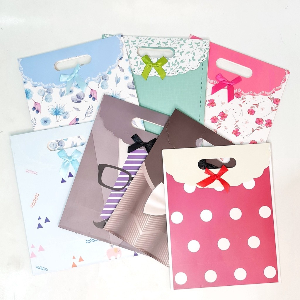 

GG Hand Bag Kado seri FG(minimal 6pc)/ Goodie Bag / Tas Serbaguna / Tas Tenteng