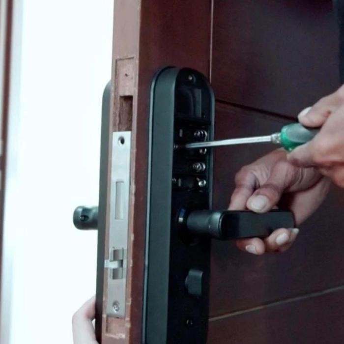 

JASA PASANG SMART DOORLOCK (PER 1 UNIT
