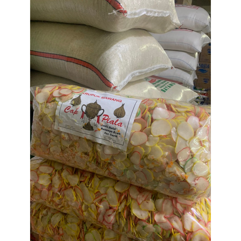 

Krupuk Bawang Cap Piala 1 Bal isi 5 kg