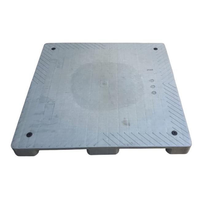 

pallet plastik UK 100x100x8 flat