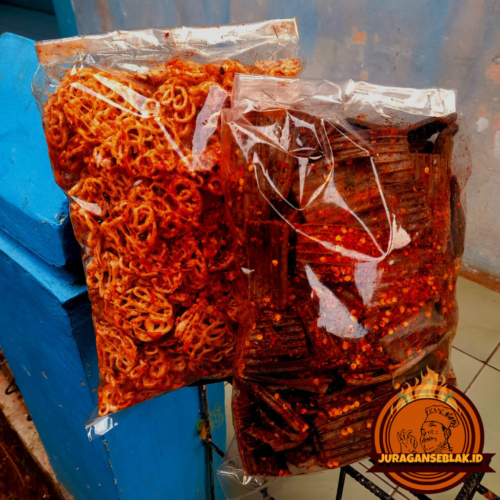 

{Bundle} Kerupuk jengkol pedas 5000Gram + kerupuk pedo/mawar/rafael jadul 500gram pedas juraganseblakendull.id