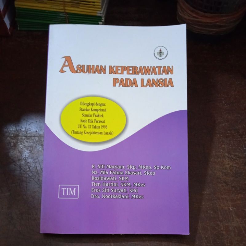 Buku Terbaru Asuhan Keperawatan Pada Lansia
