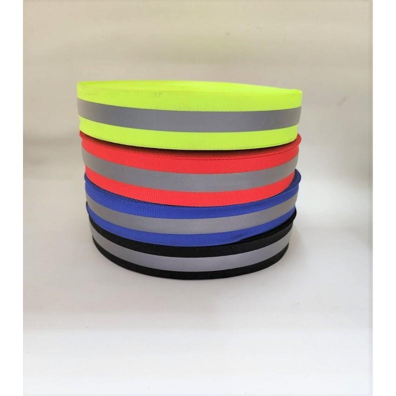 

Pita Scotchlite Kain 2,5cm 25mm 50meter Reflektor / Skotlet Scotlight - Hitam [SALE]