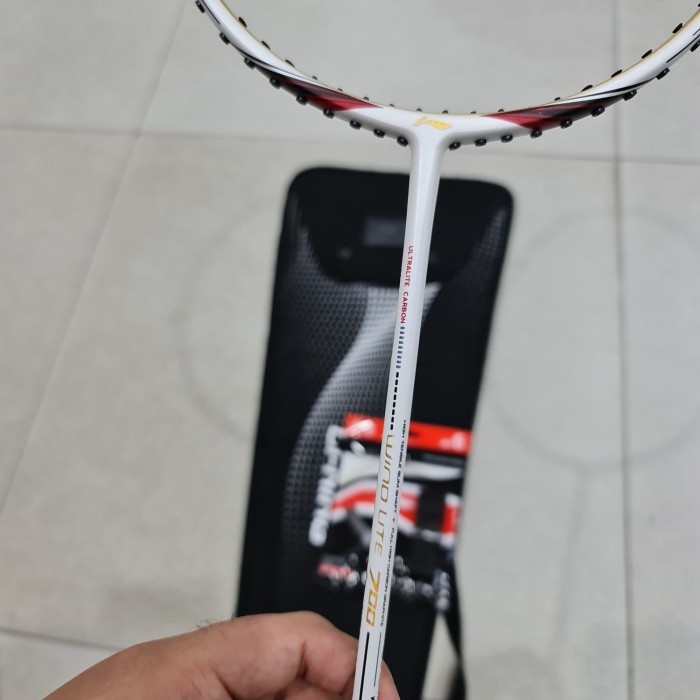 raket badminton lining windlite 700