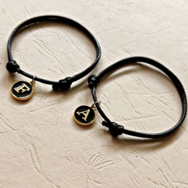 GELANG INISIAL HURUF EPOXY TITANIUM TALI HITAM KOREA WATERPROOF