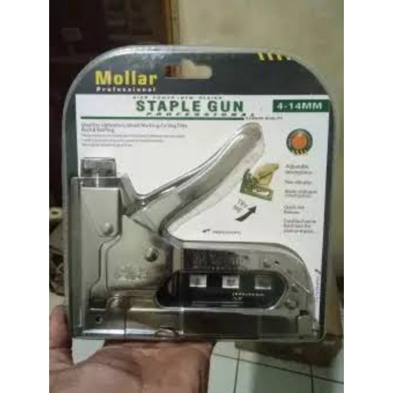 

STAPLE GUN