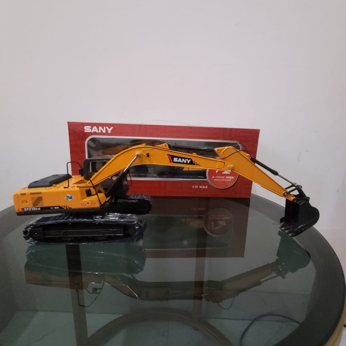 BEST SELLER Miniatur Sany miniatur alat berat excavator sany