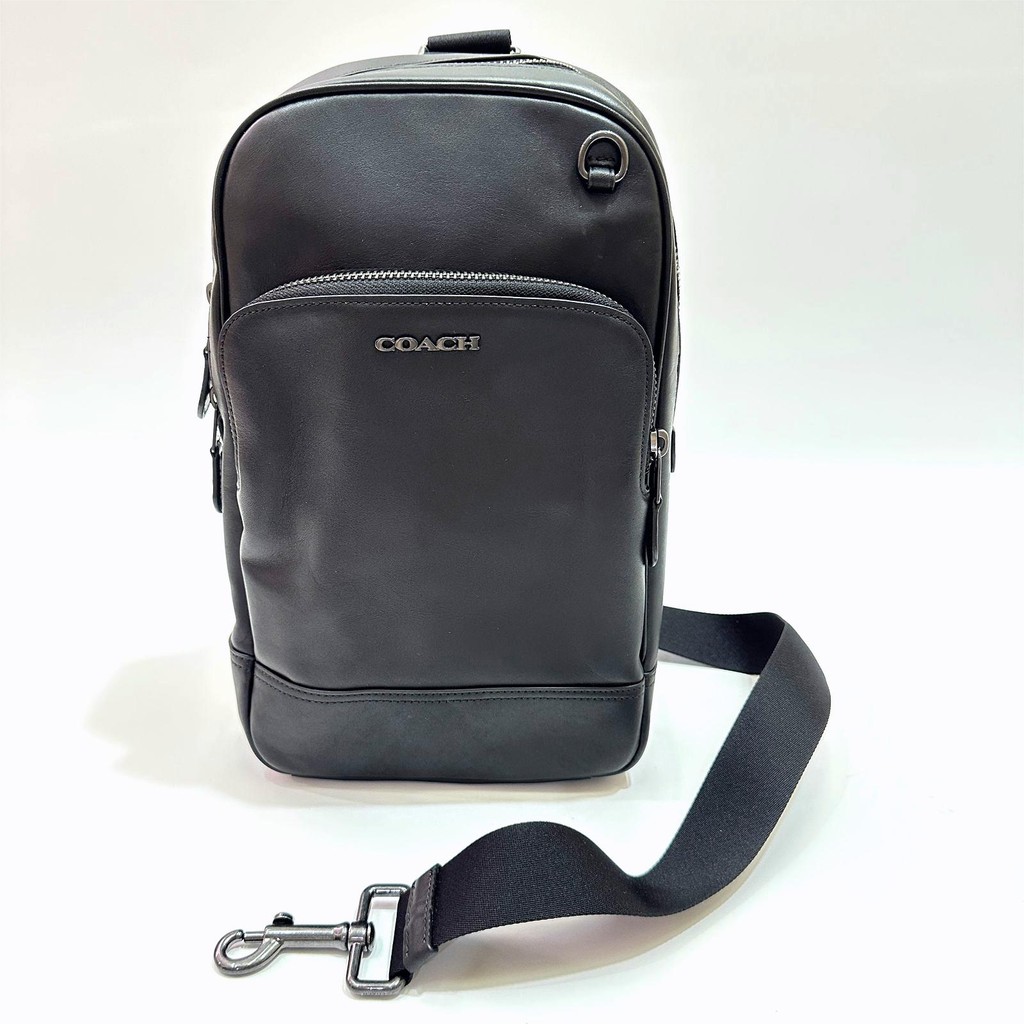 Coach Graham Men's Sling Bag Smooth Leather in Black