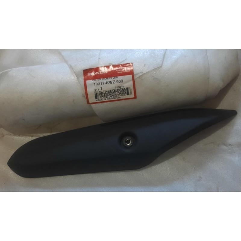 18317 KWZ 900 18317 KWZ 900 COVER KNALPOT REVO AT DEPAN ORIGINAL AHM