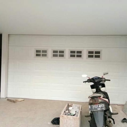 

Pintu Garasi Otomatis Sectionals Over Head Door L. 560 x T. 240