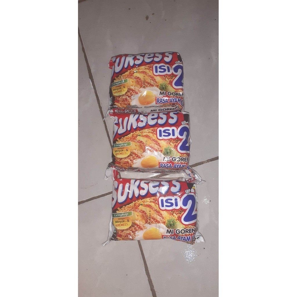 

SUKSES Mie Instan Goreng Ayam Kremes Bag 133g paket 5 dan 7 pcs