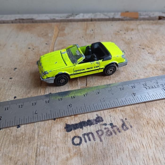 EO99 diecast majorette Mustang convertible france