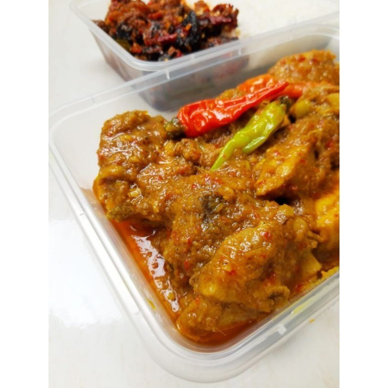 

Ayam Palekko – Hidangan khas dengan bumbu pedas gurih.