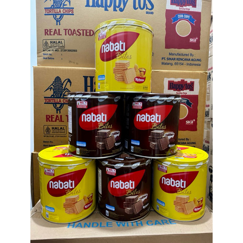 

nabati wafer coklat/keju kaleng 240gr 1 karton isi 6 ( exp des 25 )