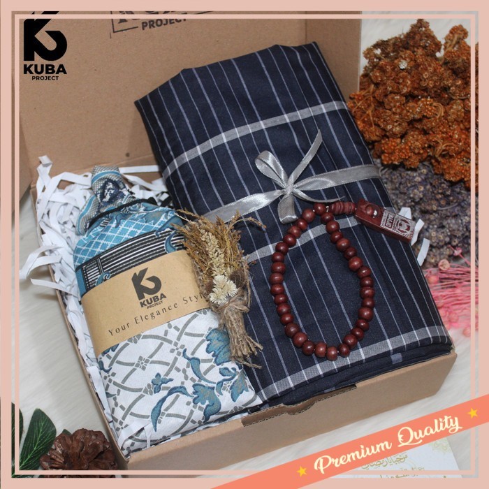 

Hampers Lebaran Unik Lucu Murah Keren buat Pacar / Hampers Lebaran Cowok Sarung dan Sajadah Premium Ramadan Gift Box Pria - Paket 1 Standar