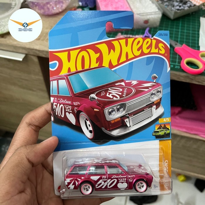Hot Wheels DATSUN 510 WAGON BLUEBIRD SUPER TREASURE HUNT PINK STH THS