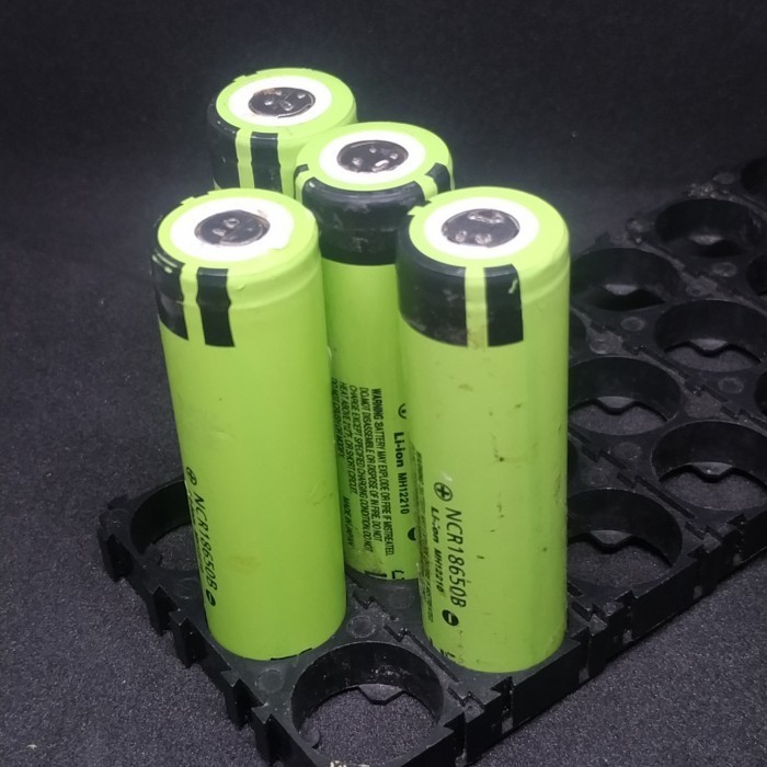 |EXECUTIVE| Baterai 18650 merek NCR LG 3000mah bekas laptop .