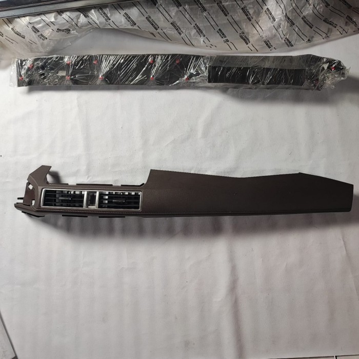 Garnish Dashboard Tengah Brown Assy Kisi-Kisi Ac Original Mitsubishi Xpander type Ultimate