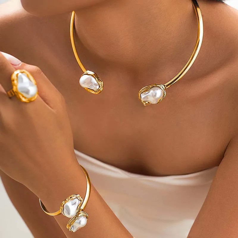 Set Perhiasan Barok Elegan Mutiara Imitasi Kalung Gelang Cincin Anting Wanita