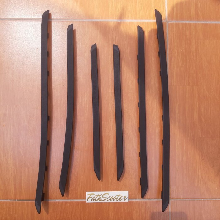 Karet Dek Lantai Vespa Primavera / Sprint