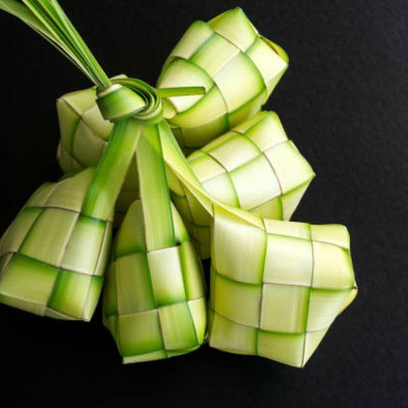 

kulit ketupat buat persiapan hari raya