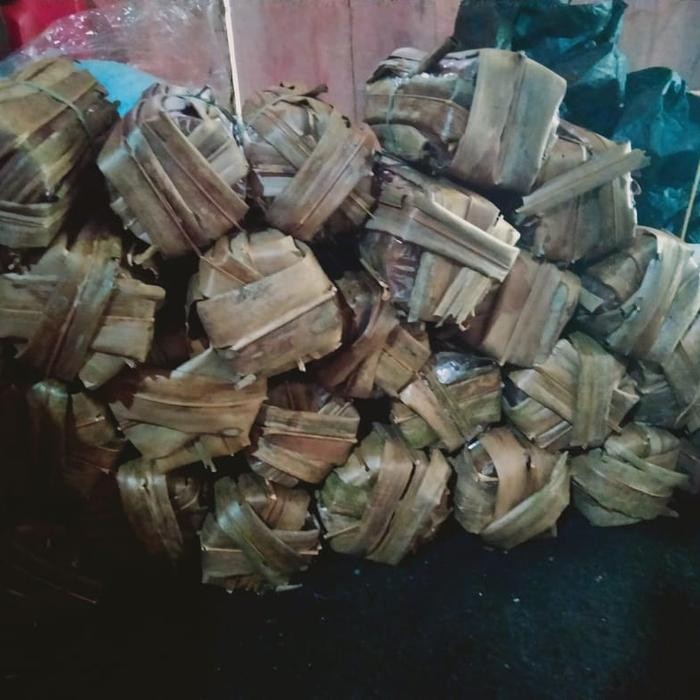 

1bungkus gula merah no campuran 100% asli