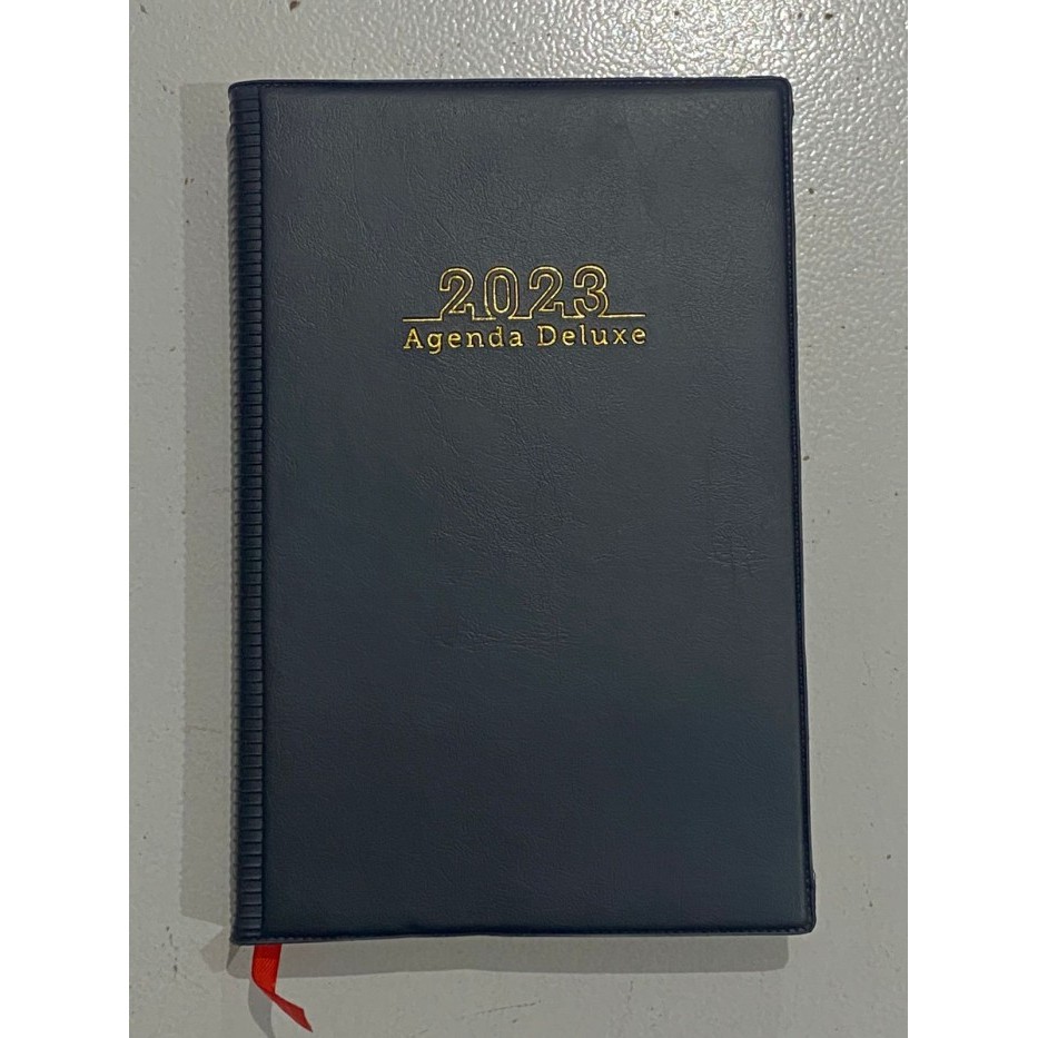 

Buku Agenda Kerja Merk AO Deluxe Tahun 2024 / Harian 12 Bulan 1 Tahun - Hitam