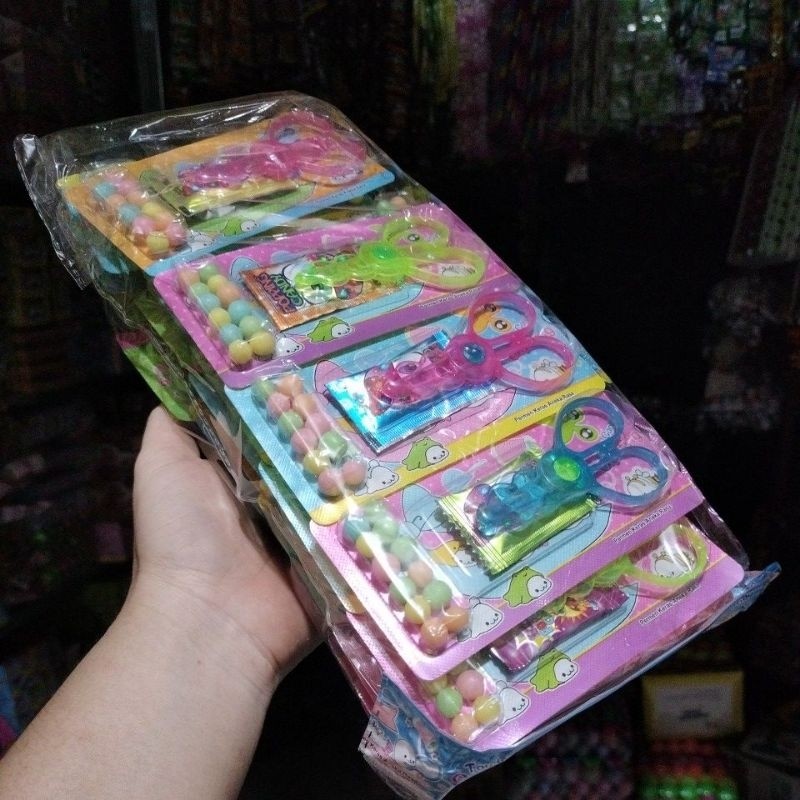 

PERMEN MAINAN GUNTING HARGA PACK isi 30 pcs