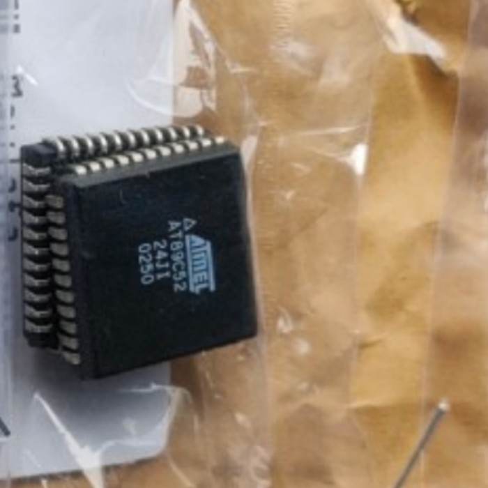 SB99 ic atmel at89c52 at 89c52 smd bisa pake soket socket
