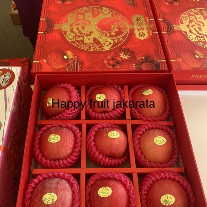 

hampers imlek 2024 | Buah Apel fuji koper super isi 9s