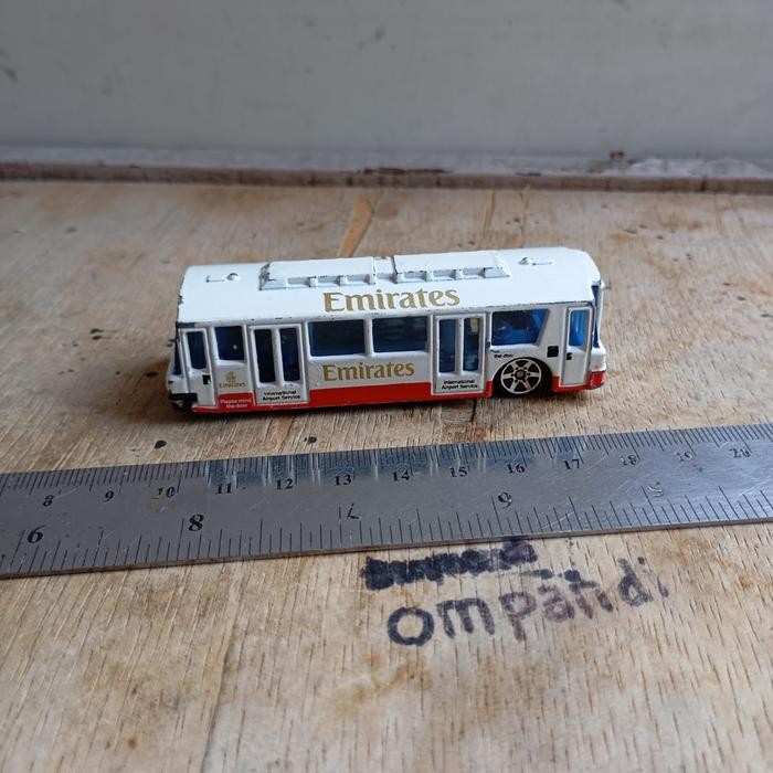 EO99 diecast real toys bus Emirates bekas