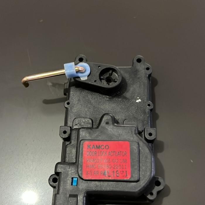 Motor doorlock belakang kanan original hyundai Verna-Avega best