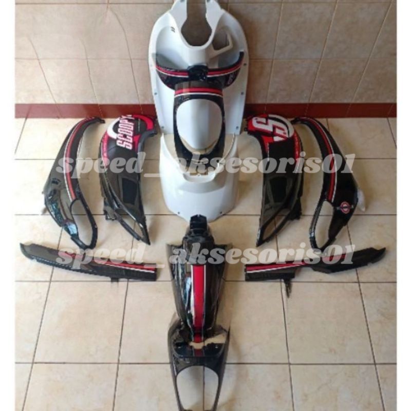 COVER FULL BODY HALUS HONDA SCOOPY FI 2013 - 2016 WARNA HITAM PUTIH