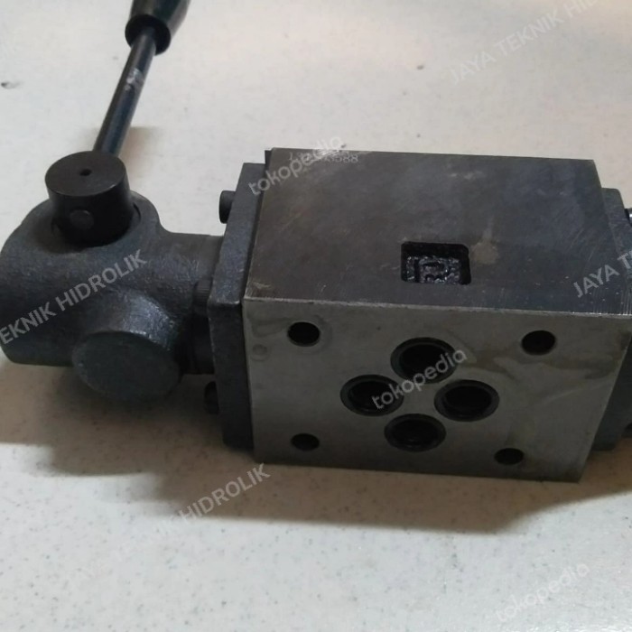 solenoid handle valve 4WMM-6H-60 detent UNITED