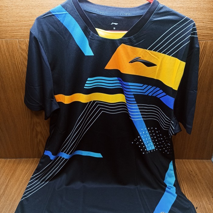 Kaos Badminton LINING ATSU801 (White & Black) 100% ORIGINAL - Black - XXL