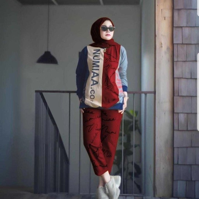 Baju Murah Promo Diskon Sporty Olahraga Perlengkapan /Setelan baju olahraga jumbo numia maroon murah