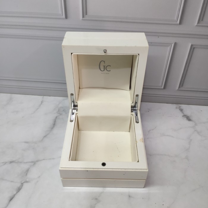 Kotak Jam Box GC Guess Collection