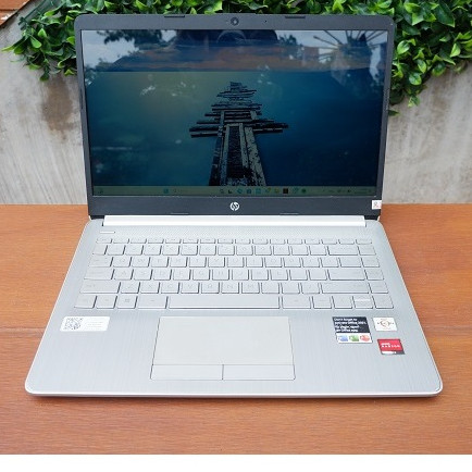 Laptop HP 14s-dk1524AU AMD Athlon Silver 3050U Ram 4Gb Ssd 512Gb SCU18892