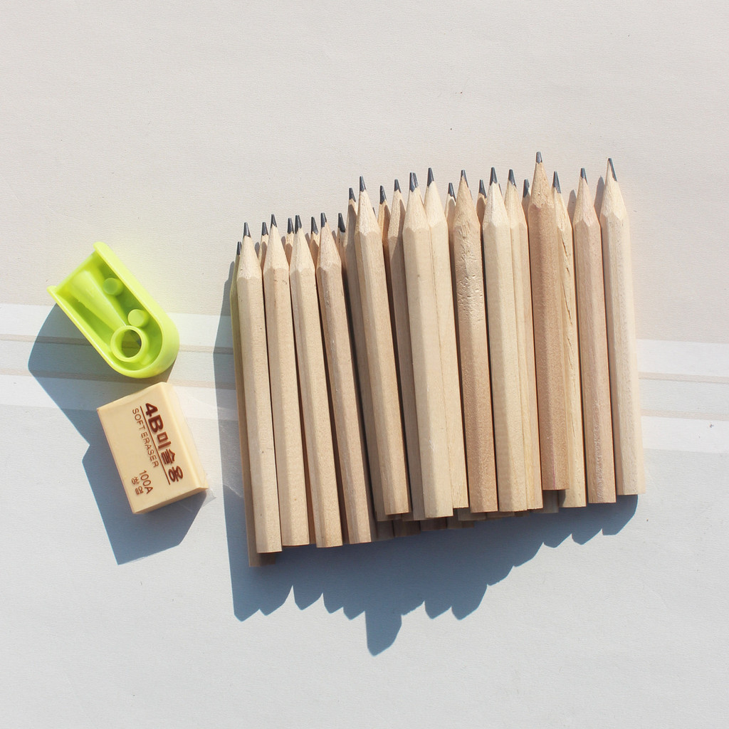 

20pcs Mini Short Wood Pencil Simple Black Sketching Pencils Back To School Writing Stationery