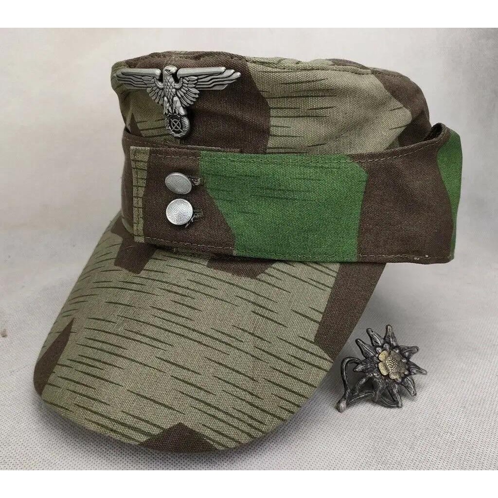 WW2 GERMAN ELITE M43 SPLINTER CAMOUFLAGE FIELD CAP & TWO METAL BADGE