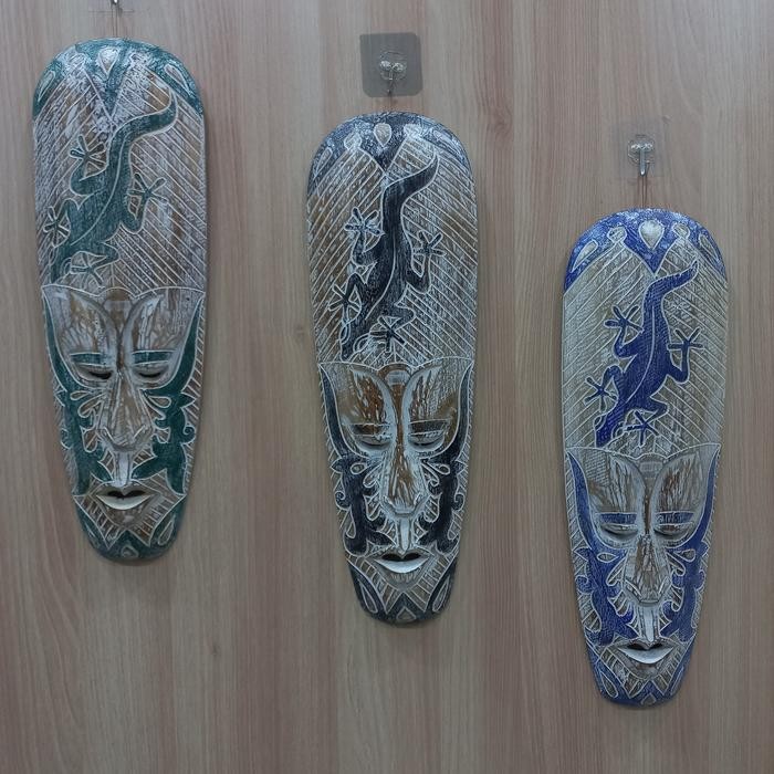 Hiasan Dinding Topeng Suku Etnik Motif Hewan Kerajinan Tangan Bali Home Decor