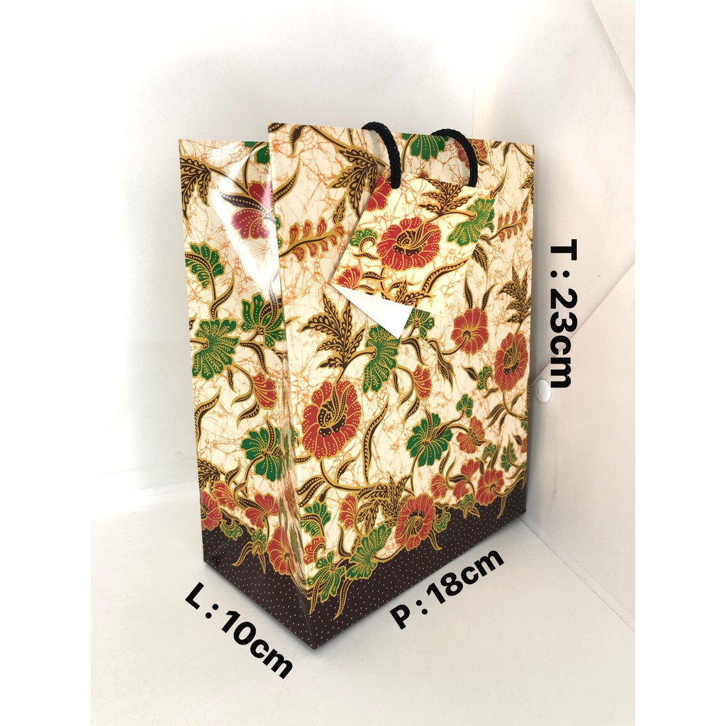 

10 PCS PAPERBAG 18x10x23cm KIKY GLOSSY B BATIK