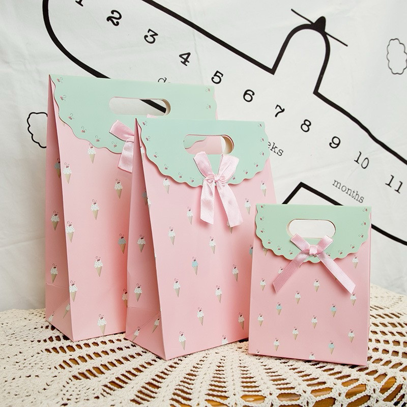 

PAPER BAG SOUVENIR CLASSIC PINK 19 CM | GOODIE BAG | KANTONG KERTAS TUTUP TEMPEL | PAPER CRAFT