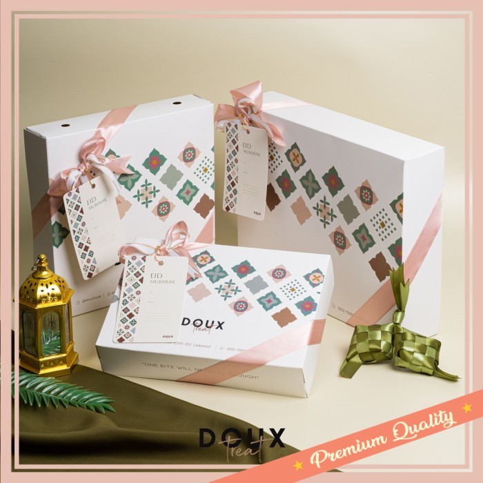 

Parcel LEbaran idul fitri souvenir hampers cantik murah / Seasonal Hampers Egg Tart / Quiche Tart (Imlek, Lebaran, Natal) - Box of Six, Egg Tart Ori