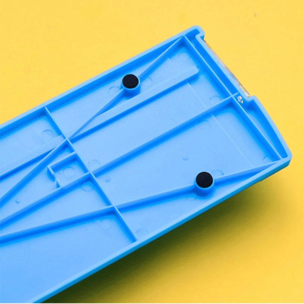 

Alat Potong Kertas / Paper Trimmer 812 A3 - Bisa potong ukuran A3 Vertkal, A4, A5, A6 atau lebih kecil