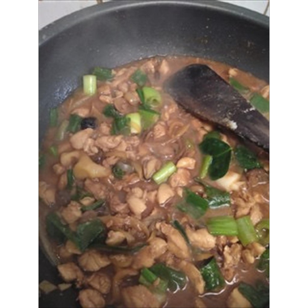 

DADA AYAM CINCANG MASAK BAWANG KECAP - SIMPELIN