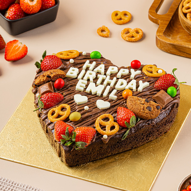

Brownies Jubilant Decoration Chan Patisserie Size 20cm | Hampers Valentine | Birthday Hampers